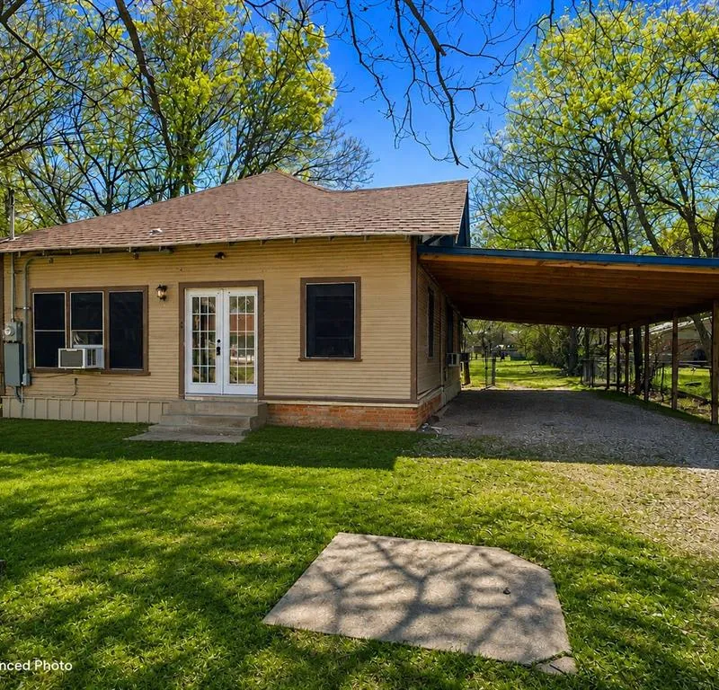 122 Robertson Street, Sulphur Springs TX 75482