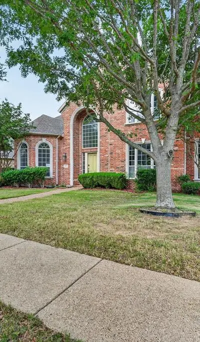 10901 Briar Brook Lane, Frisco TX 75033 - Photo 3