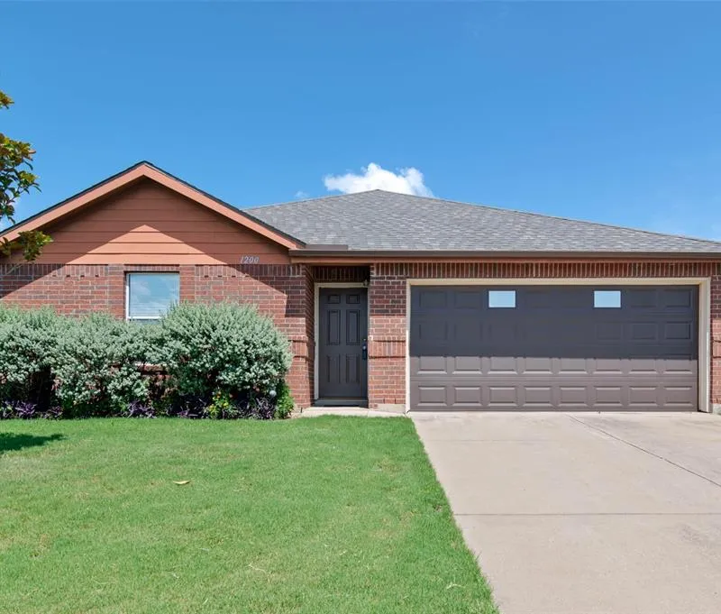 1200 First Street, Sanger TX 76266