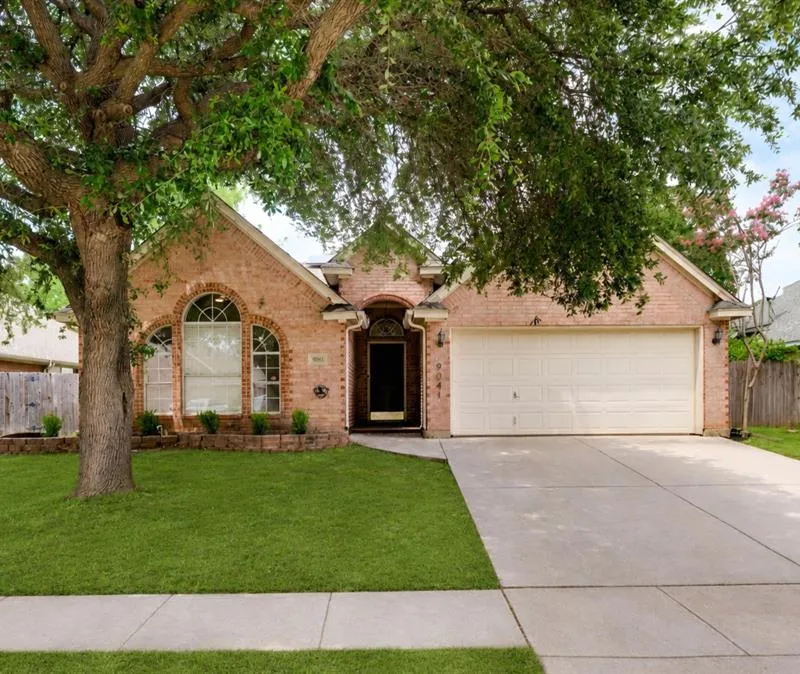 9041 San Joaquin Trail, Fort Worth TX 76118