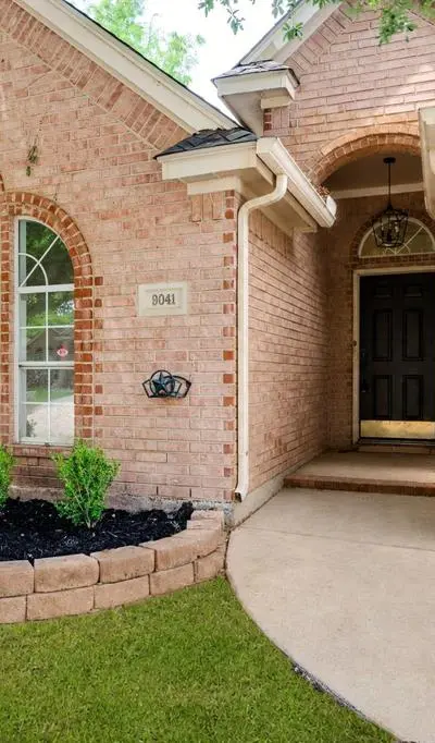 9041 San Joaquin Trail, Fort Worth TX 76118 - Photo 2