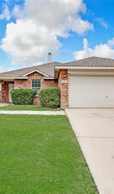 596 Creekbend Street, Crowley TX 76036