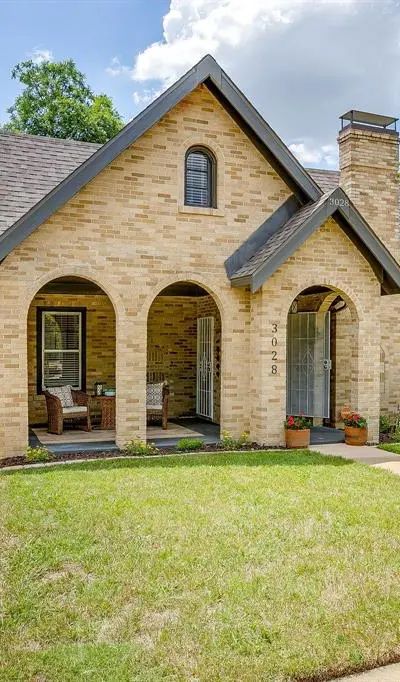 3028 James Avenue, Fort Worth TX 76110 - Photo 3