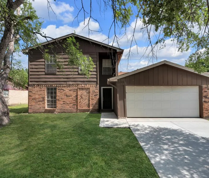 830 Frances Drive, Grand Prairie TX 75052