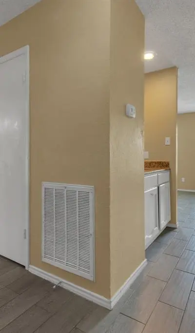 830 Frances Drive, Grand Prairie TX 75052 - Photo 5
