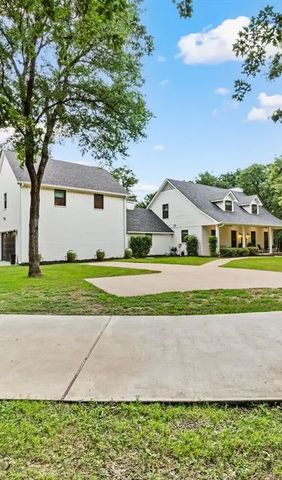 4208 Country Hill Road, Fort Worth TX 76140 - Photo 5