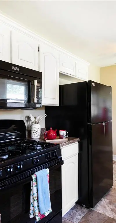 4301 Arden Place, Fort Worth TX 76103 - Photo 2
