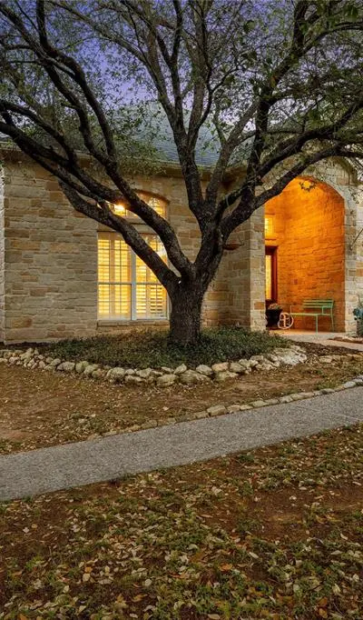230 Hali Brooke Drive, China Spring TX 76633 - Photo 3