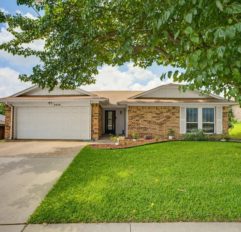6504 N Park Drive, Watauga TX 76148