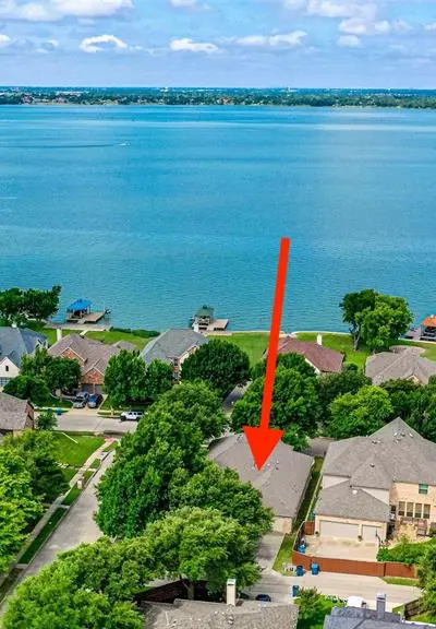 1351 Coastal Drive, Rockwall TX 75087 - Photo 2