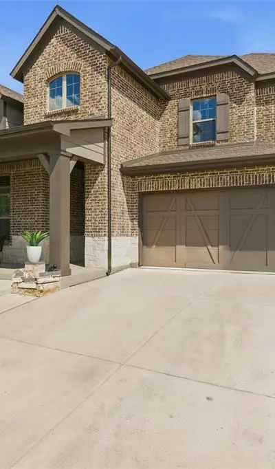 3108 Bluff Creek Drive, Mansfield TX 76063 - Photo 2