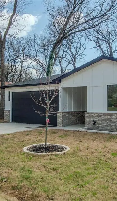 139 Forest Oaks Drive, Gun Barrel City TX 75156 - Photo 2