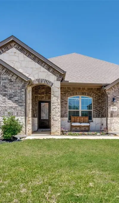 10121 Table Bluff Street, Aubrey TX 76227