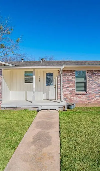 900 Elizabeth Boulevard, Granbury TX 76048