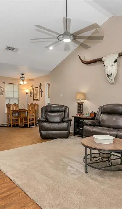 206 Lovelady Street, Cleburne TX 76033 - Photo 4