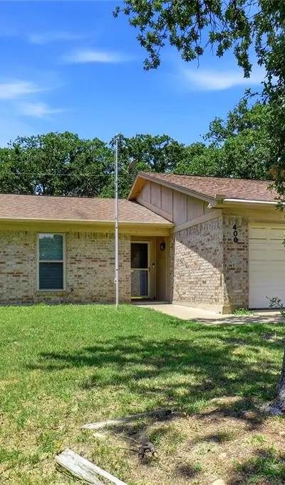 400 Woodlake Circle, Azle TX 76020