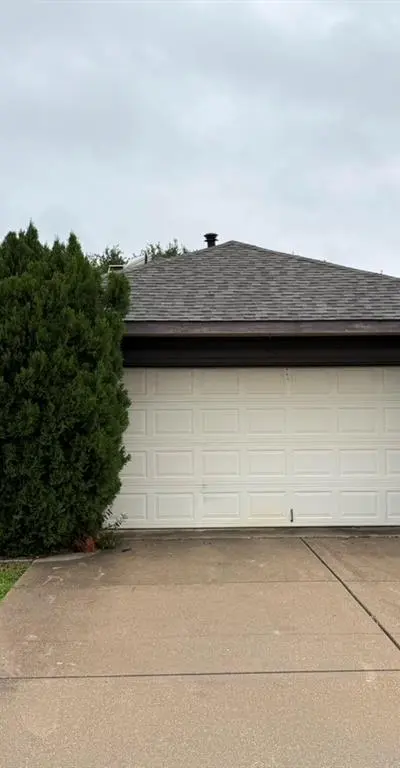 3703 Clover Hill Lane, Carrollton TX 75007 - Photo 3