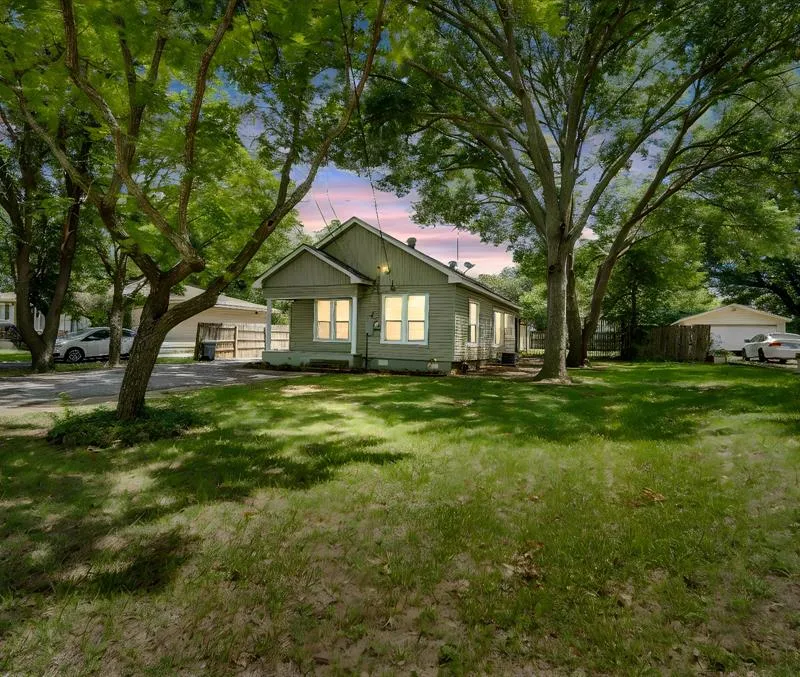 1312 Park Drive, Hillsboro TX 76645