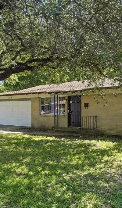 1029 Usher Street, Benbrook TX 76126 - Photo 2
