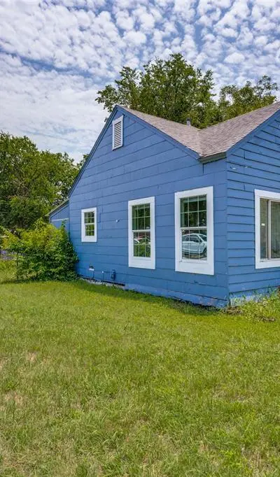 3801 Ryan Avenue, Fort Worth TX 76110 - Photo 2