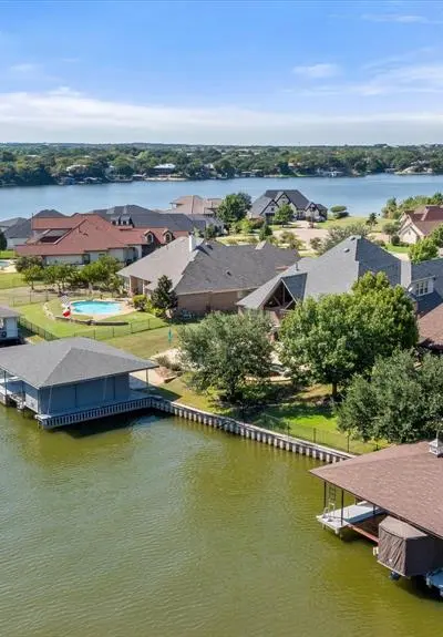1014 Sunset Bay Court, Granbury TX 76048 - Photo 2