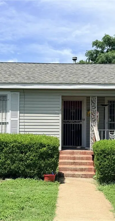 4044 Stanley Avenue, Fort Worth TX 76110