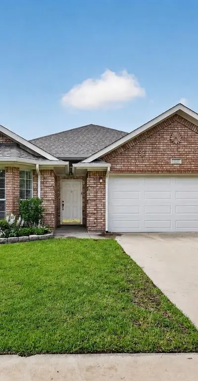 2212 Tiffany Glenn Court, Bedford TX 76021