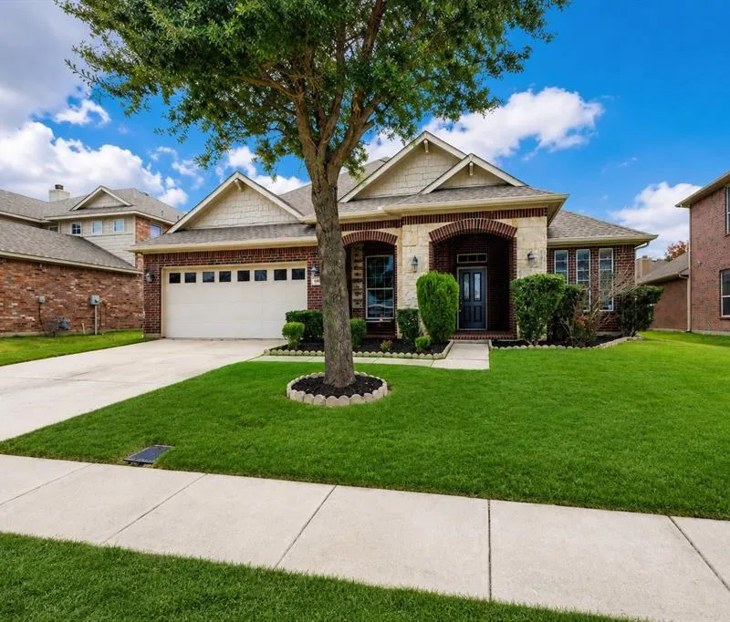 2728 Cameron Bay Drive, Lewisville TX 75056