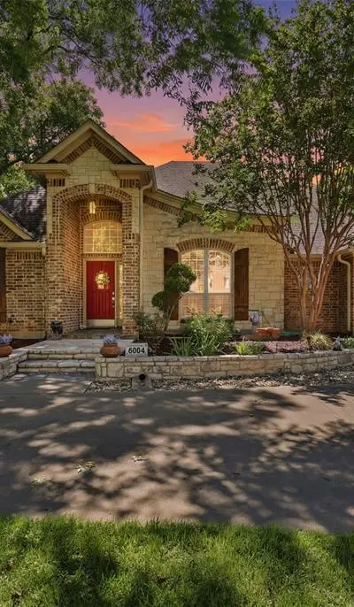 8904 Woodlawn Drive, Granbury TX 76049 - Photo 2