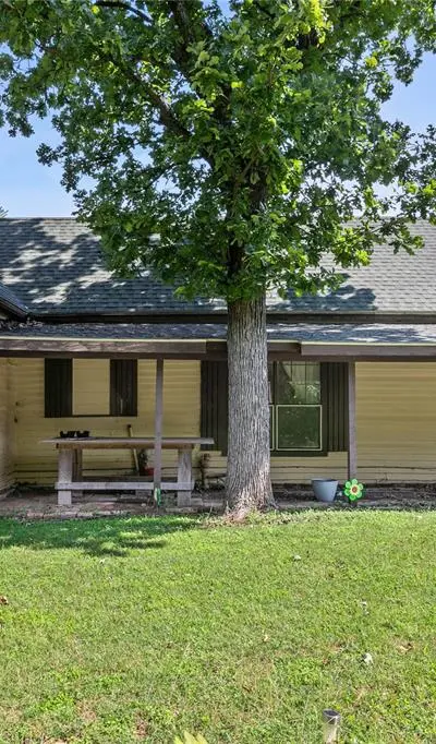 704 Cantrell Street, Waxahachie TX 75165 - Photo 2