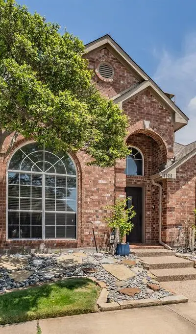 4020 Bramley Way, Plano TX 75093 - Photo 2