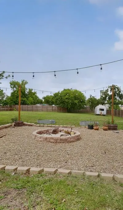 304 E County Line Road, Royse City TX 75189 - Photo 2