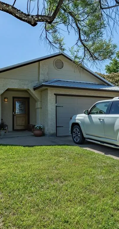 2100 Whispering Wind Street, Fort Worth TX 76108 - Photo 2
