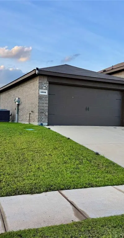 1085 Old Oaks Drive, Forney TX 75126 - Photo 2