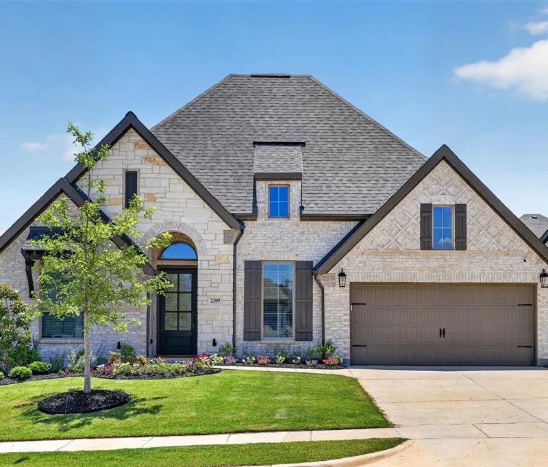 2209 Moore Valley Drive, McKinney TX 75071