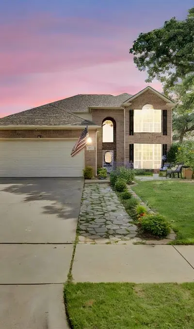 517 Crawford Drive, Burleson TX 76028