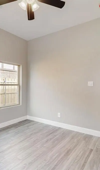 706 Poinsettia, Lancaster TX 75146