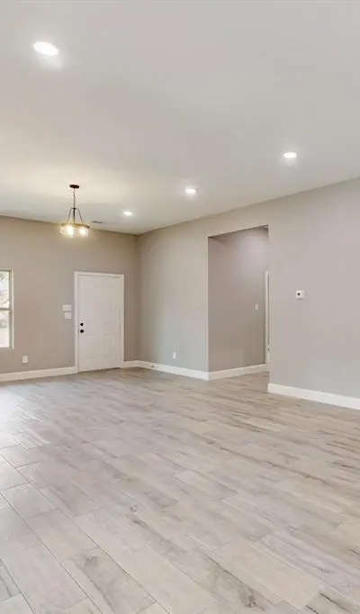 706 Poinsettia, Lancaster TX 75146 - Photo 4