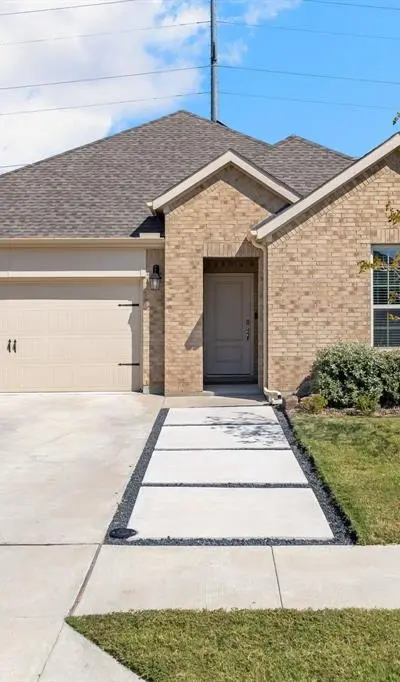 2818 Moccasin Lane, Aubrey TX 76227
