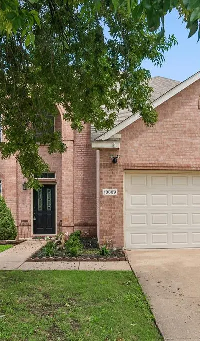 10609 Augusta Lane, Rowlett TX 75089