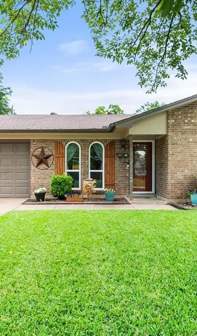 140 Jill Ann Drive, Burleson TX 76028