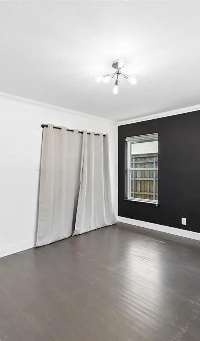 324 N Brighton Avenue, Dallas TX 75208 - Photo 5