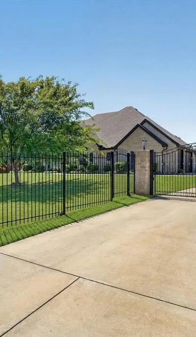2000 Adams Lane S, Azle TX 76020 - Photo 3