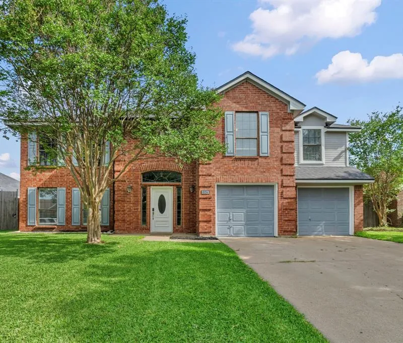 326 Baldwin Street, Grand Prairie TX 75052