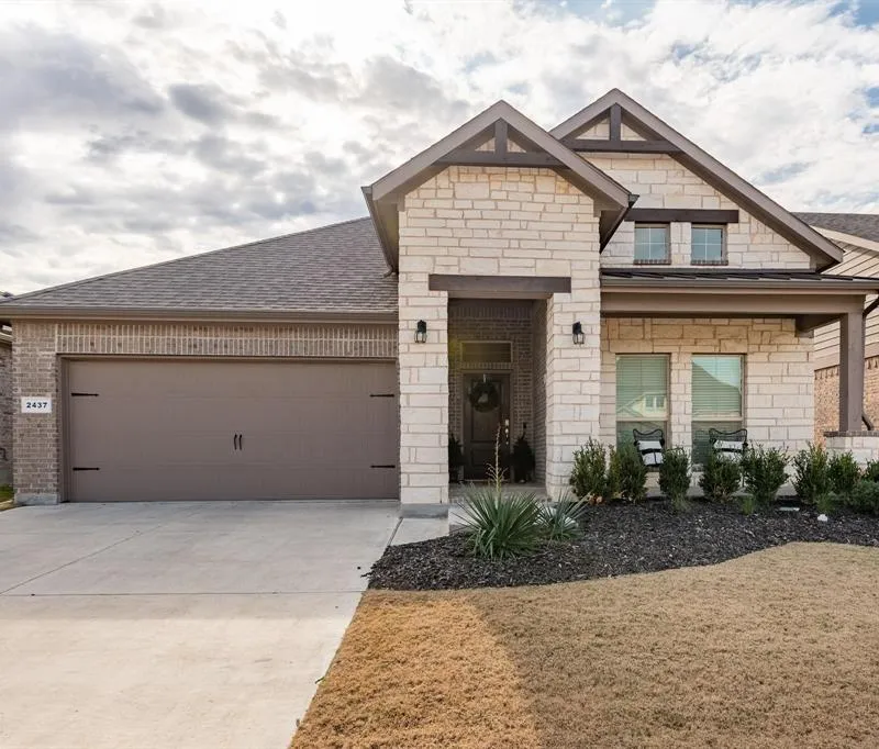 2437 Rooster Lane, Northlake TX 76247