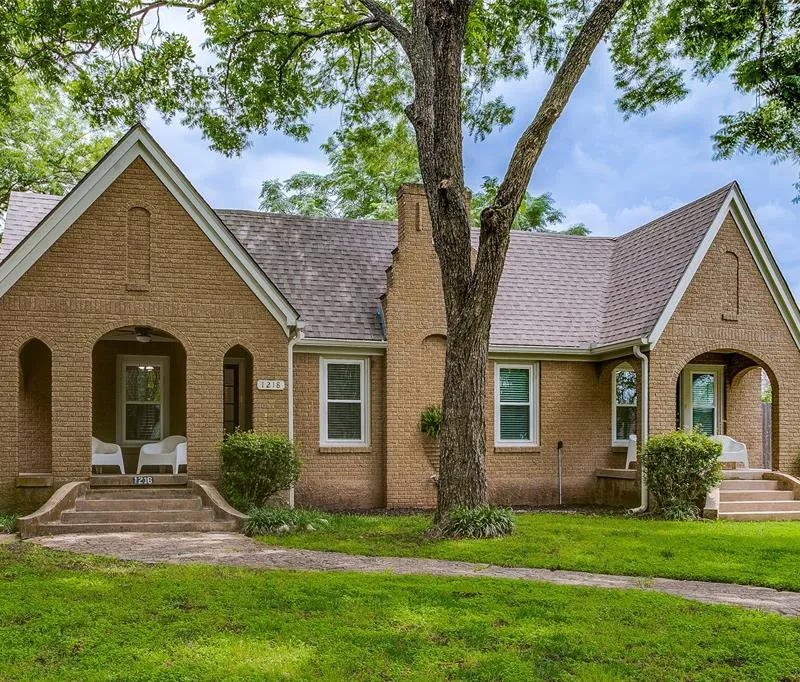 1218 Brunner Avenue, Dallas TX 75224