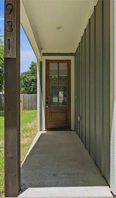931 W Collins Street, Denison TX 75020 - Photo 4