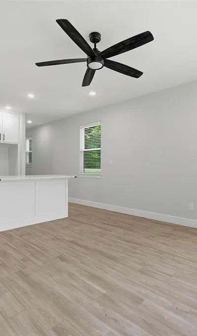 931 W Collins Street, Denison TX 75020 - Photo 5
