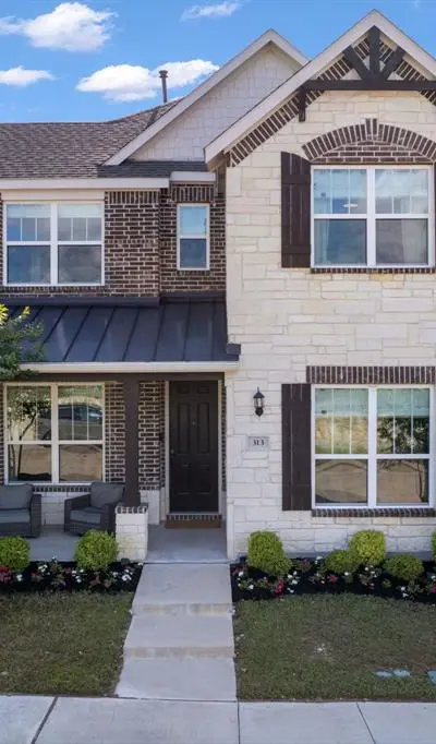 313 Kennewick Drive, Garland TX 75044 - Photo 2