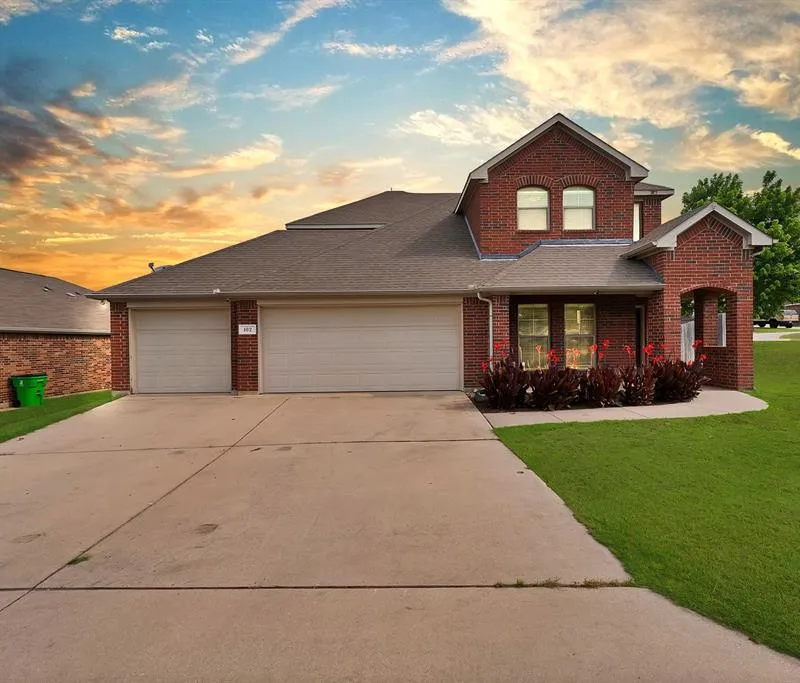 102 Outfitters Court, Newark TX 76071